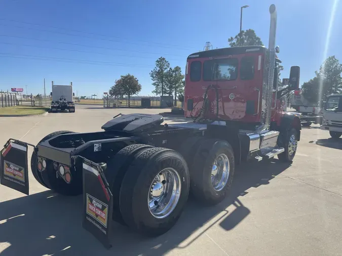 2020 Peterbilt 567