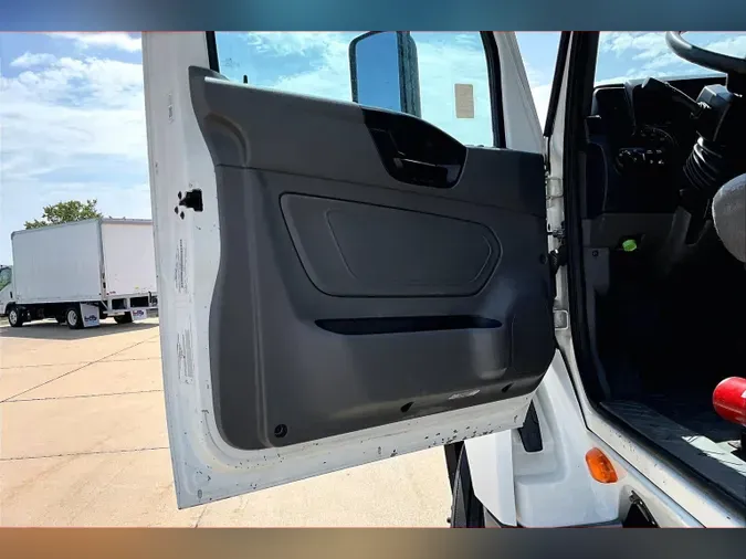 2021 INT LT625 6x4