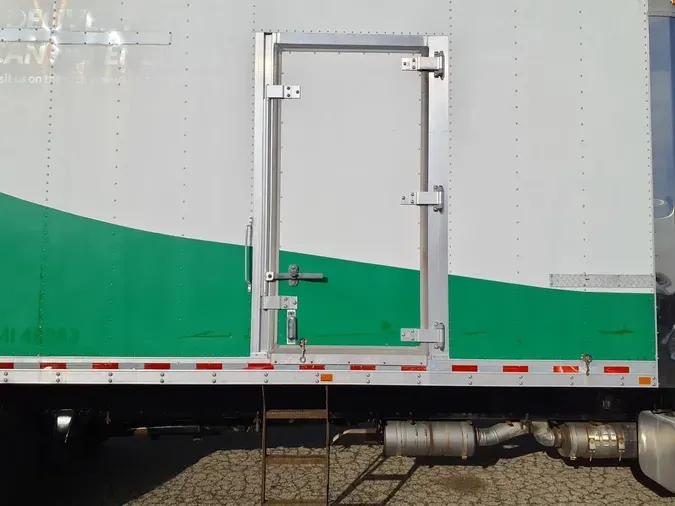 2020 FREIGHTLINER/MERCEDES M2 1066b86c0372f535d002ca0df834085dcb4