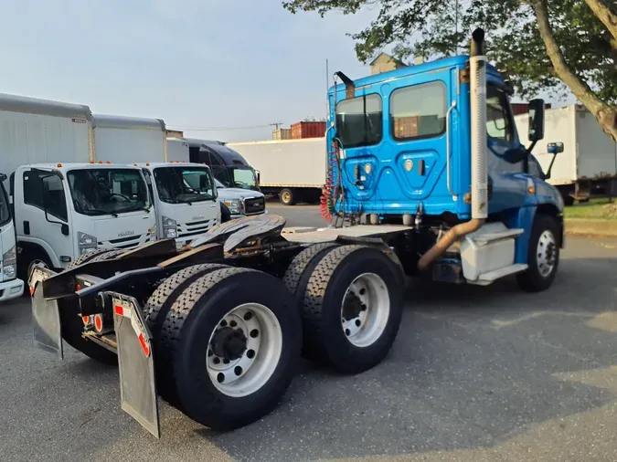 2018 FREIGHTLINER/MERCEDES CASCADIA 125