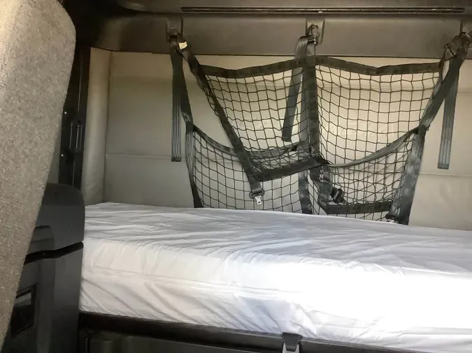 2022 Freightliner Cascadia 126