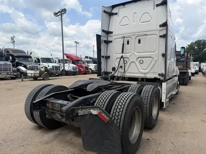 2021 FREIGHTLINER CASCADIA 1266b8a3a91757f2a85f9d2a41f7df08106