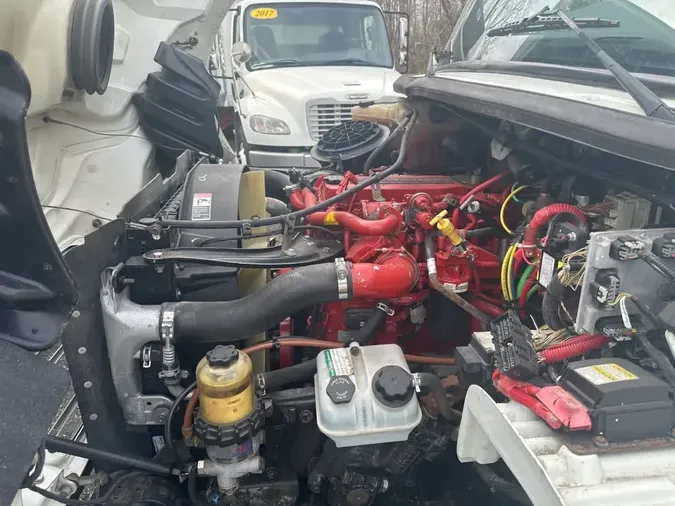 2018 FREIGHTLINER/MERCEDES M2 106