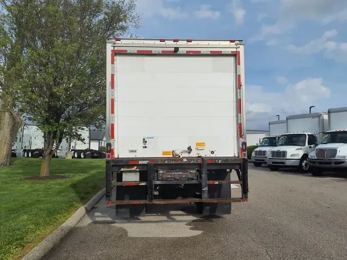 2019 FREIGHTLINER/MERCEDES M2 106