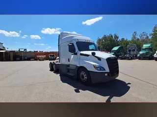 2021 Freightliner Cascadia 126