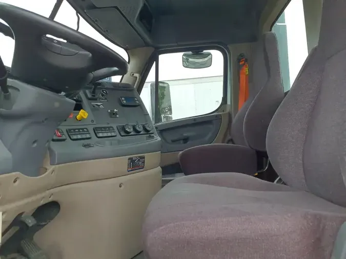 2019 FREIGHTLINER CASCADIA 113