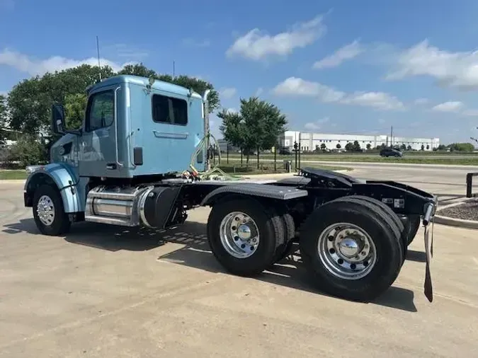 2022 Peterbilt 567