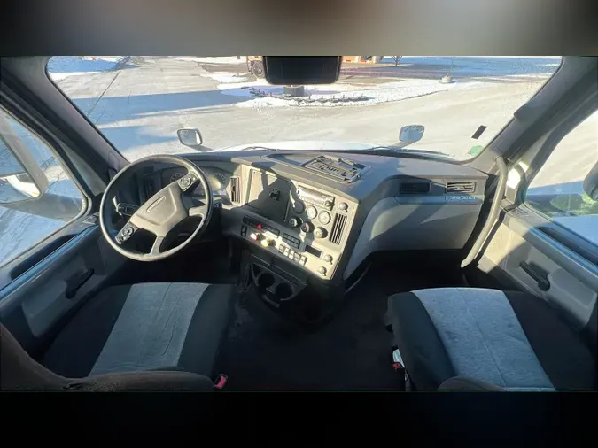2021 Freightliner Cascadia 126