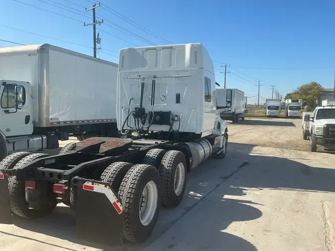 2019 NAVISTAR INTERNATIONAL LT625 SLPR CAB