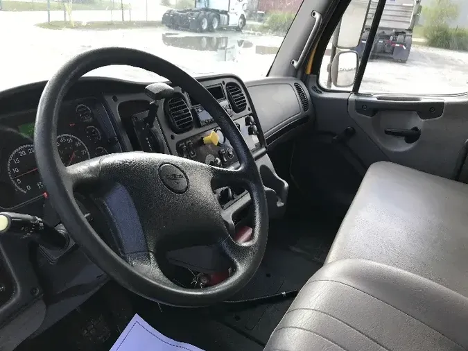 2018 Freightliner M2