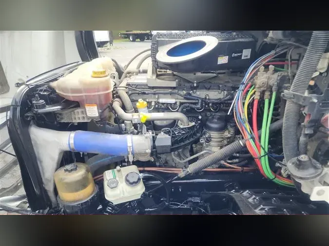 2019 FREIGHTLINER CA126