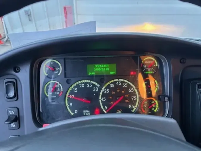 2019 FREIGHTLINER/MERCEDES M2 106