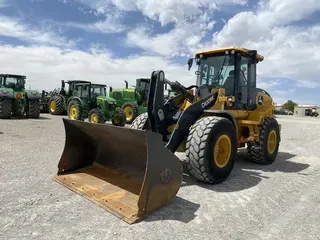 2019 John Deere 544L