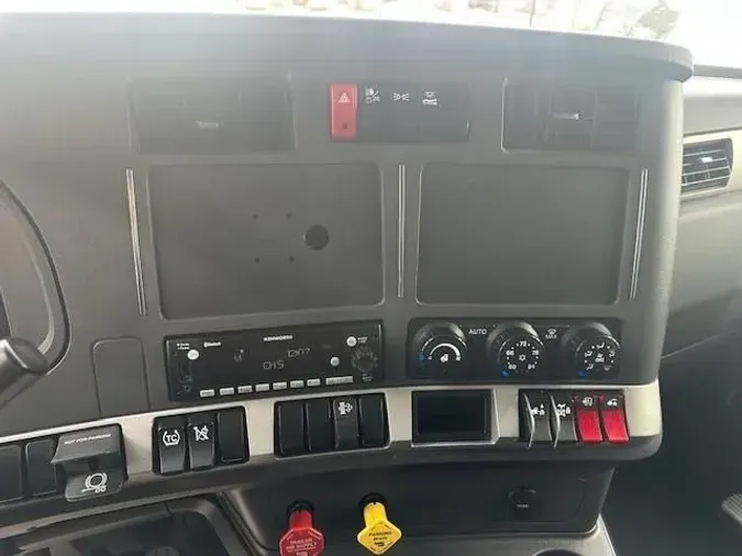 2023 Kenworth T680