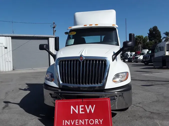 2018 NAVISTAR INTERNATIONAL LT625 DAYCAB T/A