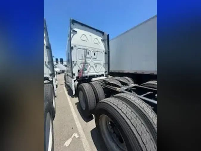 2019 FREIGHTLINER/MERCEDES CASCADIA 125