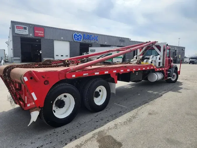 2009 MACK GU813