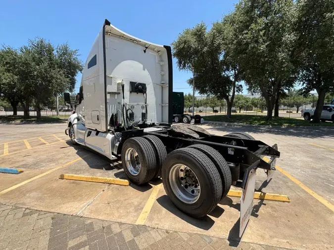 2022 Kenworth T680