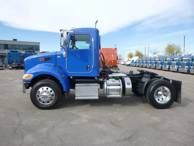 2017 Peterbilt 337