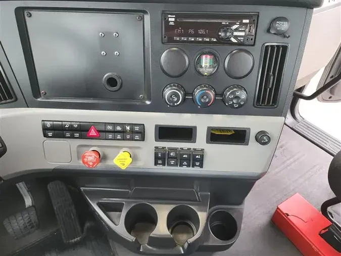 2020 FREIGHTLINER CA126