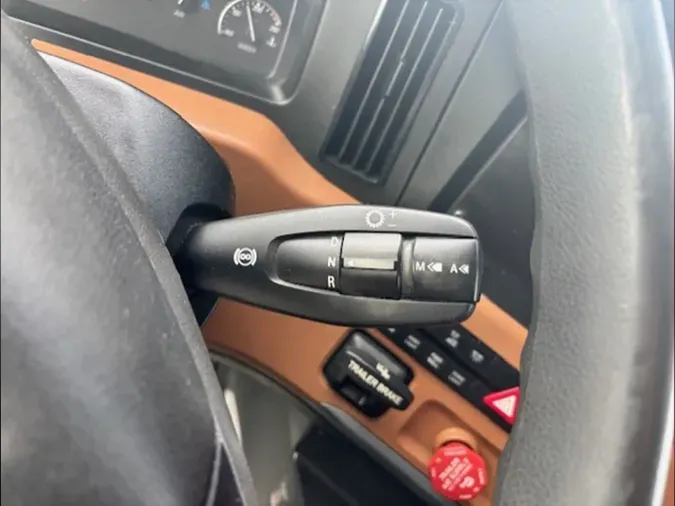 2021 Freightliner Cascadia 126