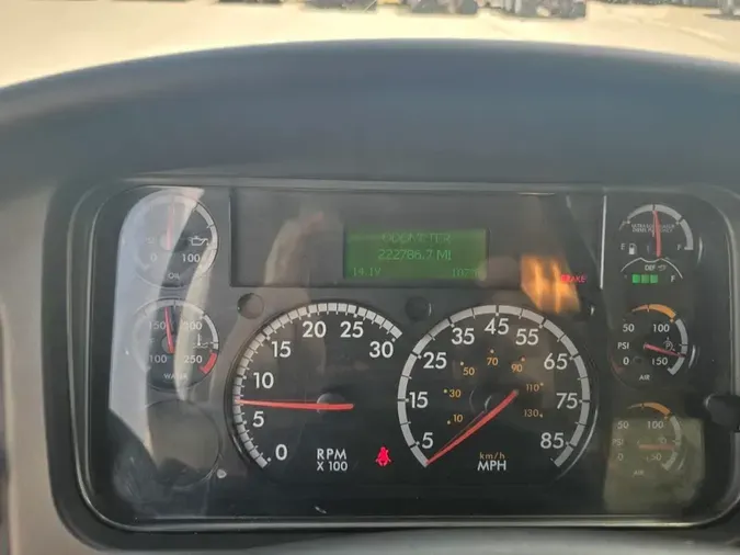 2019 FREIGHTLINER M2 106