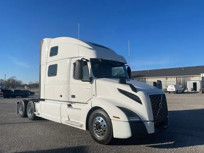 2022 VOLVO VNL64T8606bbfb647b83b8122dfa89e5008f88155