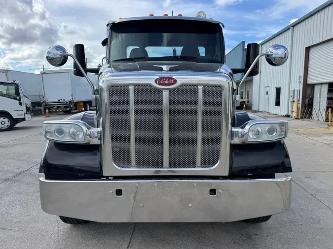 2022 Peterbilt 567