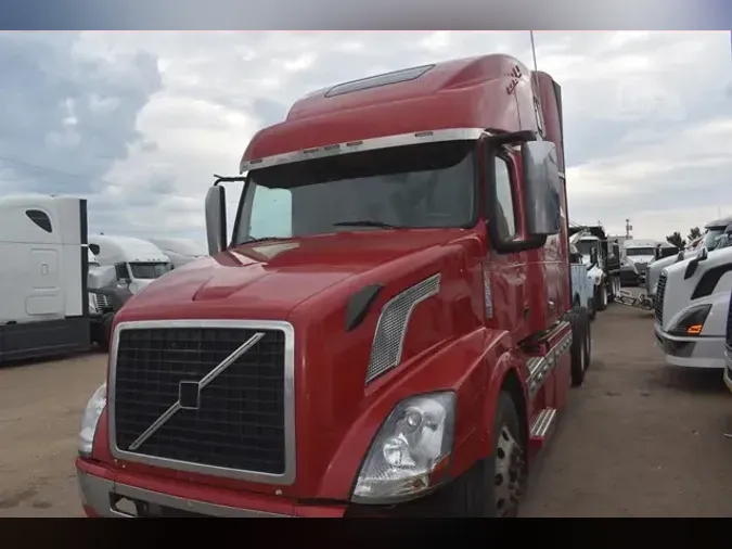 2017 VOLVO VNL64T780