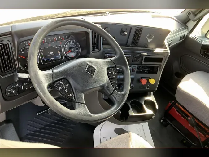 2018 INT LT625 6x4