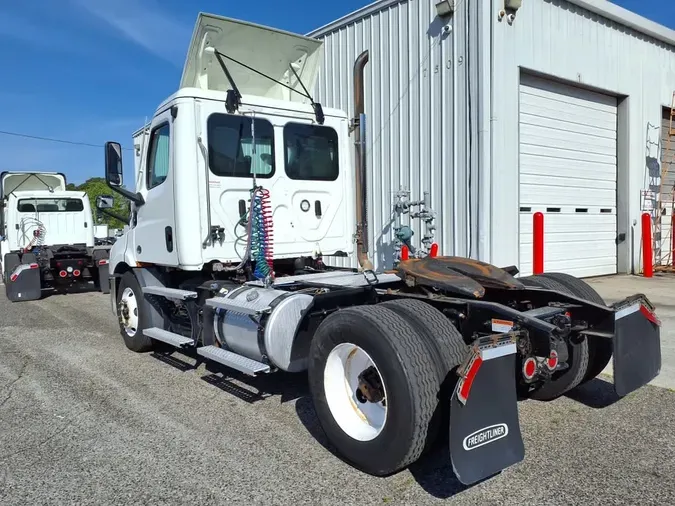 2020 FREIGHTLINER/MERCEDES NEW CASCADIA 116