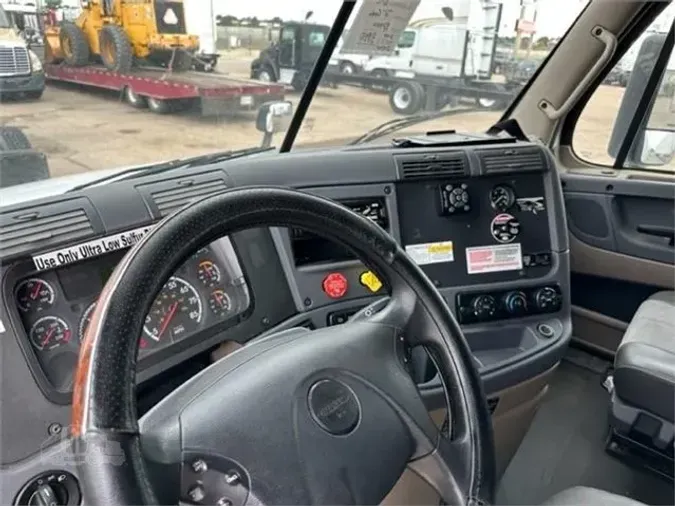 2018 FREIGHTLINER CASCADIA 125