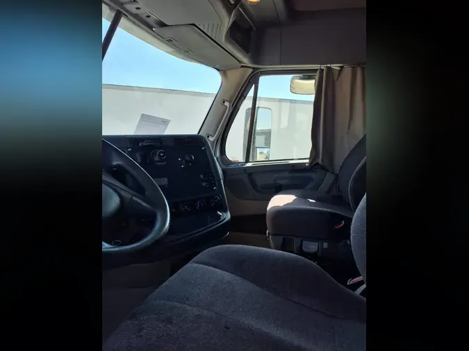 2019 FREIGHTLINER/MERCEDES CASCADIA 125