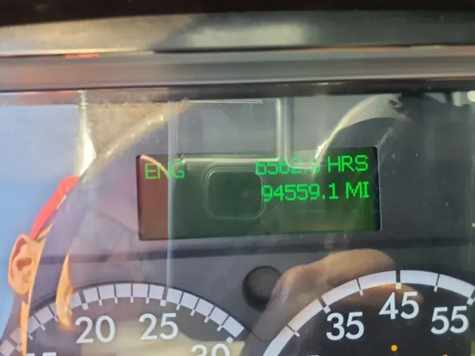 2016 FREIGHTLINER/MERCEDES M2 106