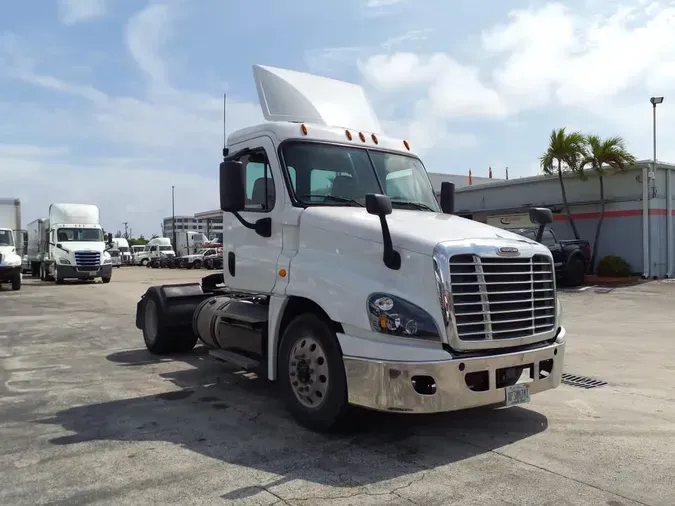2018 FREIGHTLINER CASCADIA 125