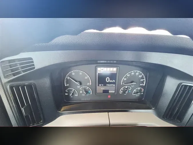 2021 FREIGHTLINER CA126