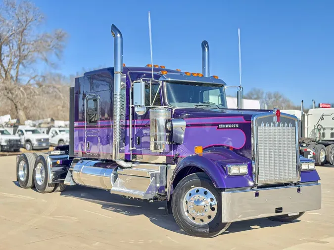 2025 KENWORTH W900L