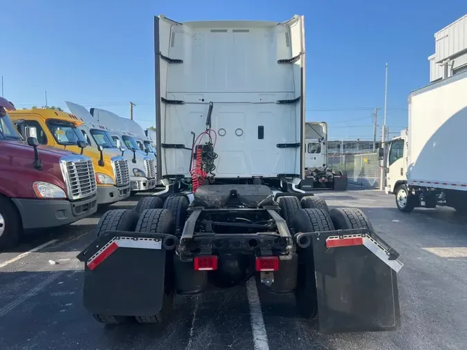 2020 NAVISTAR INTERNATIONAL LT625 DAYCAB S/A