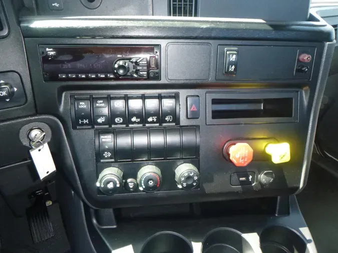2020 International LT625