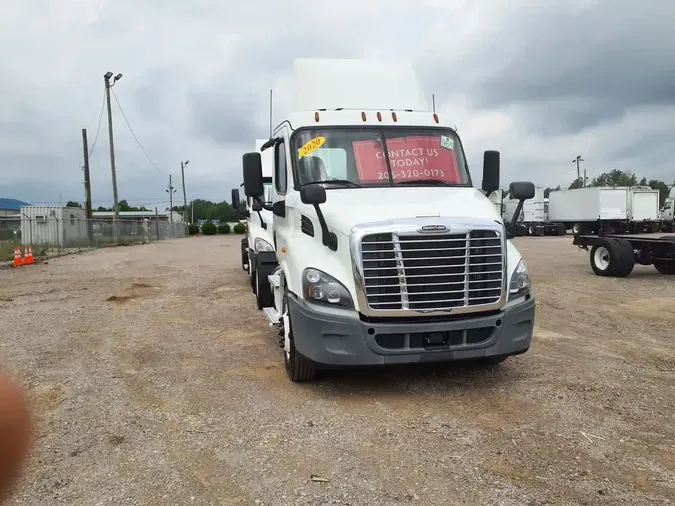 2020 FREIGHTLINER/MERCEDES CASCADIA 113