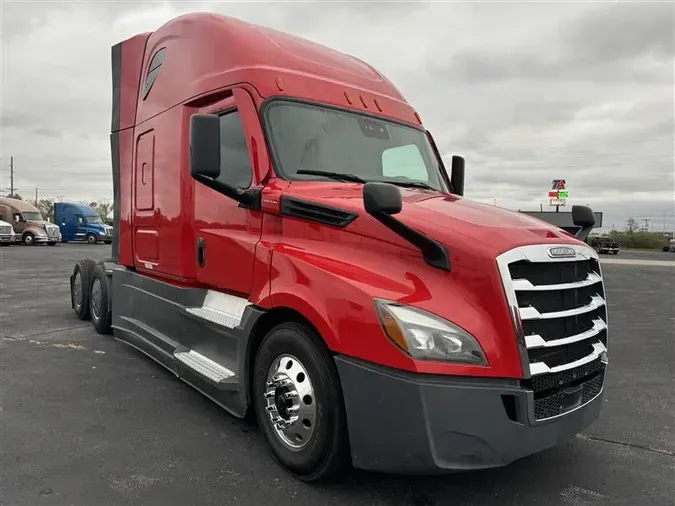 2021 FREIGHTLINER CA126