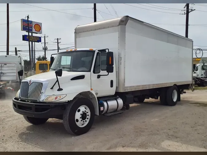 2018 NAVISTAR INTERNATIONAL 4300 LP