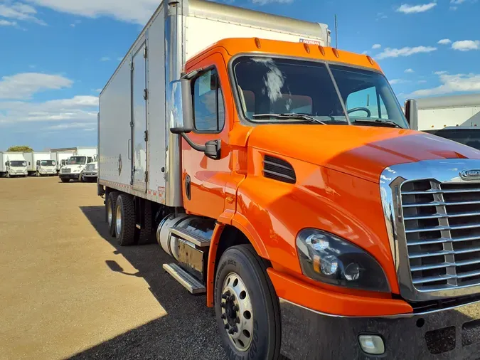 2018 FREIGHTLINER/MERCEDES CASCADIA 113