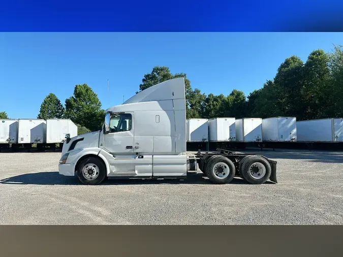 2016 Volvo VNL 740