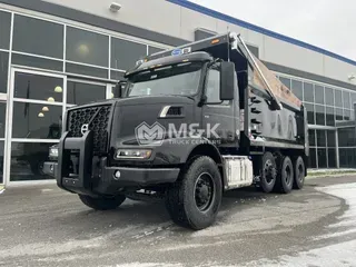 2026 VOLVO VHD64B300