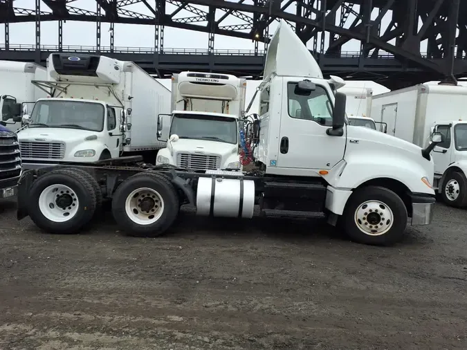 2019 NAVISTAR INTERNATIONAL LT625 DAYCAB T/A