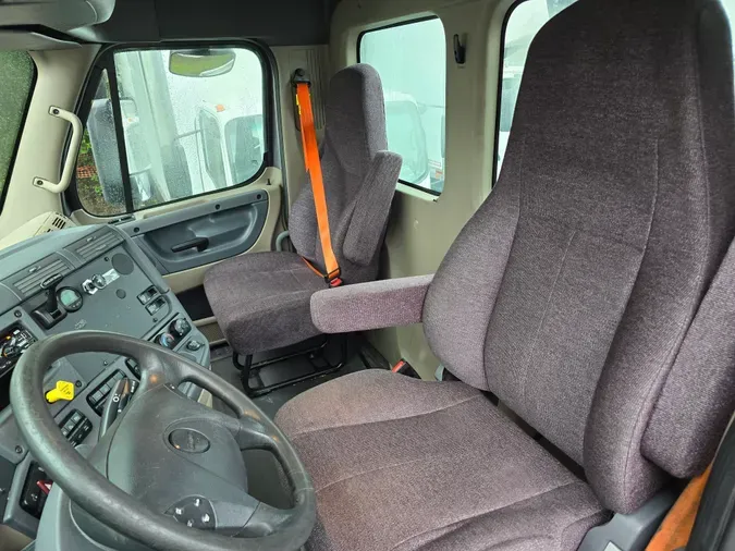 2018 FREIGHTLINER/MERCEDES CASCADIA 125