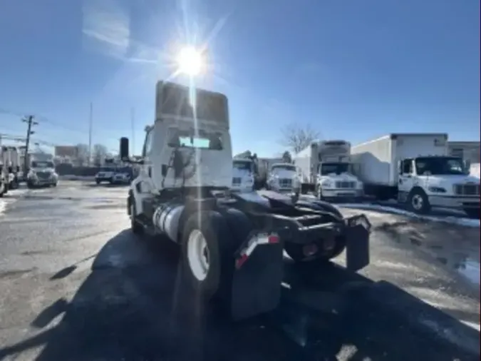 2019 NAVISTAR INTERNATIONAL RH613 DAYCAB S/A
