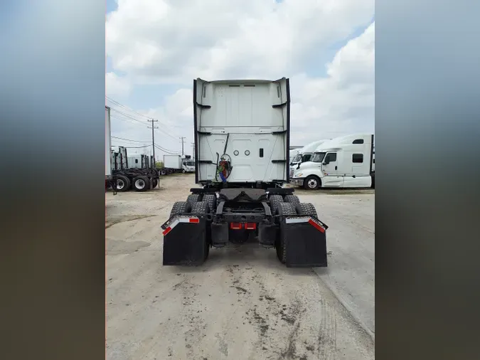 2019 NAVISTAR INTERNATIONAL LT625 SLPR CAB