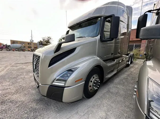 2021 VOLVO VNL7606be94a7df1f0da9d72a4d900941ea5bf